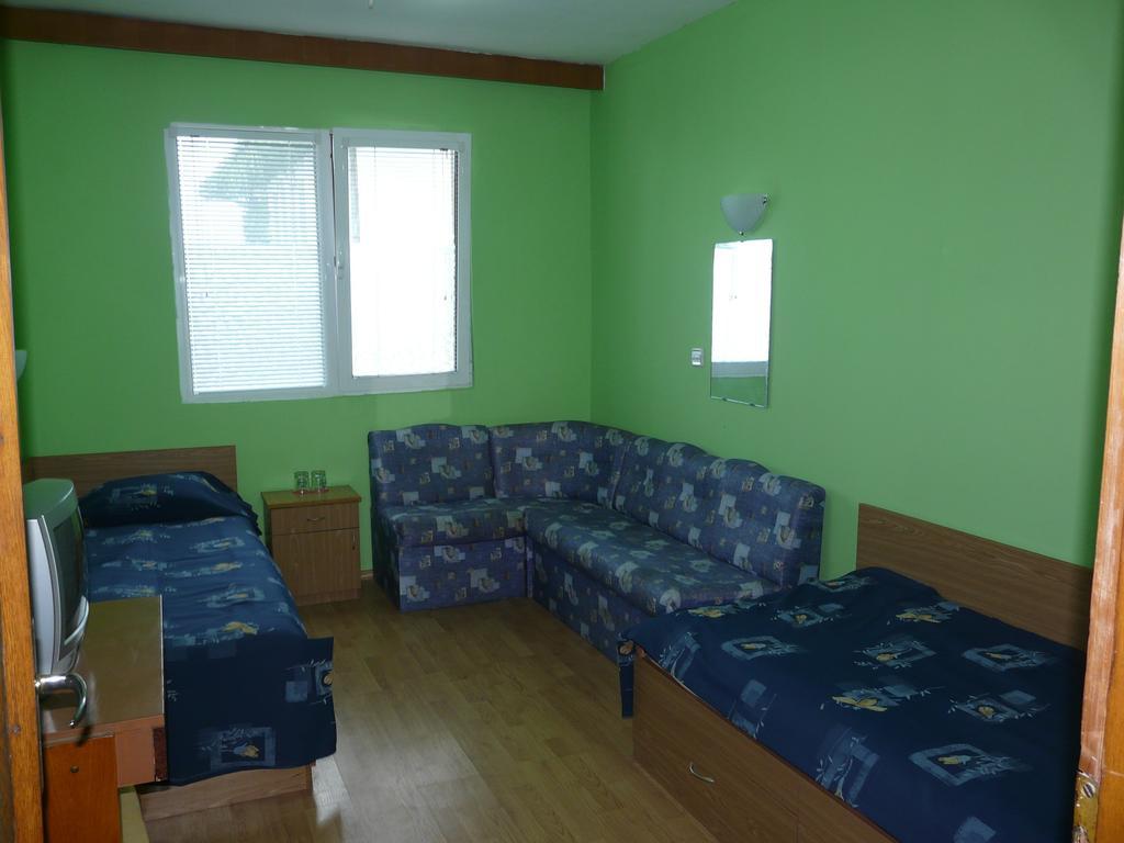 Family Hotel Balchik Habitación foto